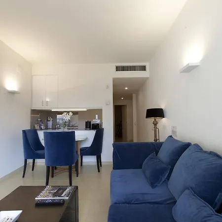 Apartmanhotel Splendom Pau Claris 4*