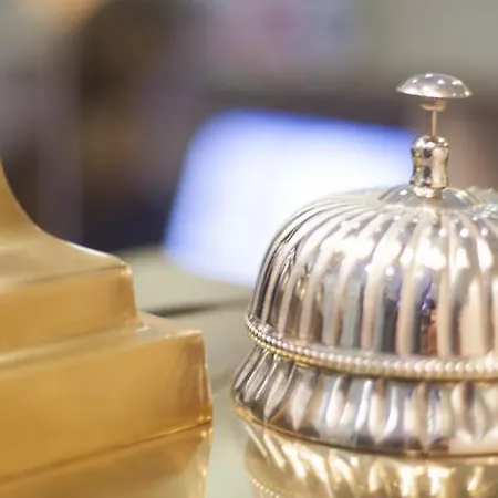 Lägenhetshotell Splendom Pau Claris 4*
