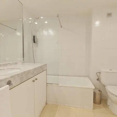 Lägenhetshotell Splendom Pau Claris 4*