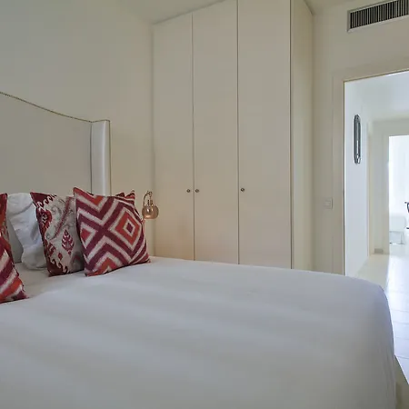 Lägenhetshotell Splendom Pau Claris 4*