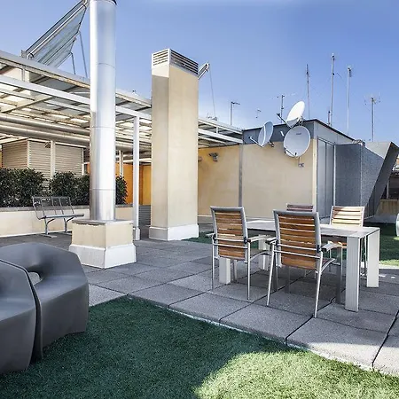Splendom Pau Claris Aparthotel 4*
