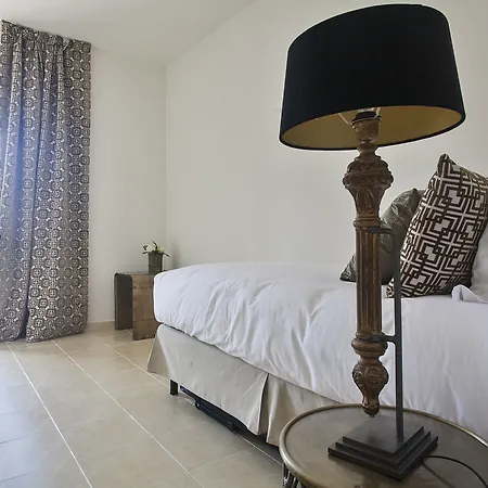 Aparthotel Splendom Pau Claris 4*
